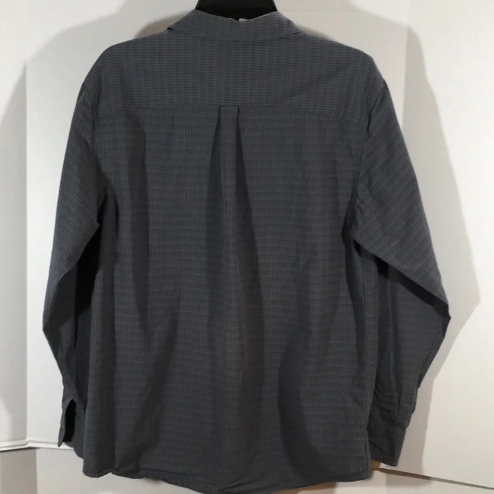 North Face men’s blue gray shirt
